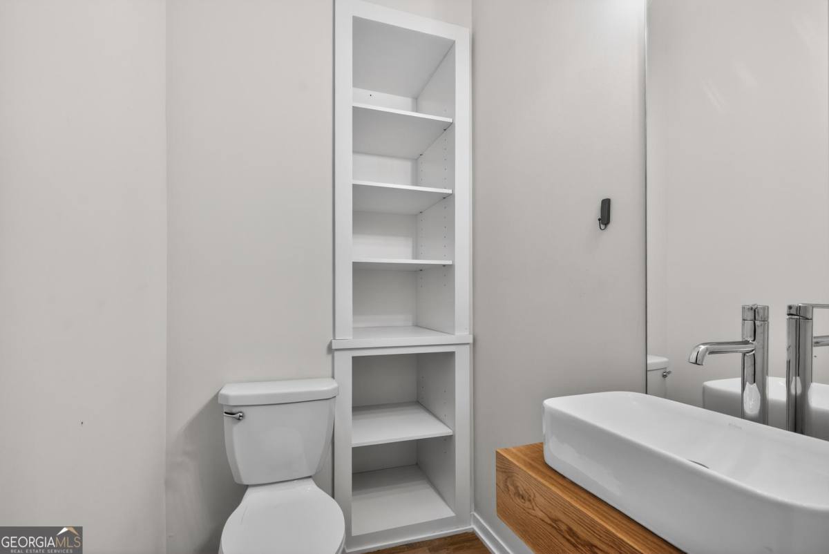 Townhouse for rent at 454 Calhoun St NW #B, Atlanta, GA 30318