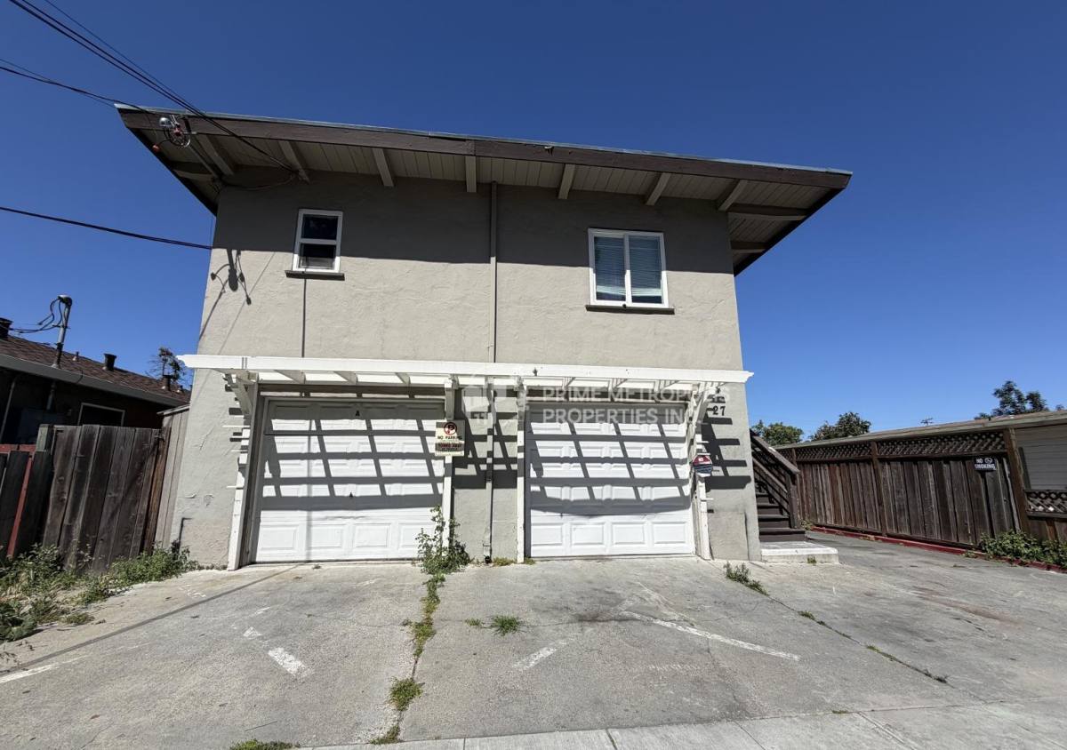 Apartment for rent at Interurban Park, 27 Topeka Ave #2, San Jose, CA 95128