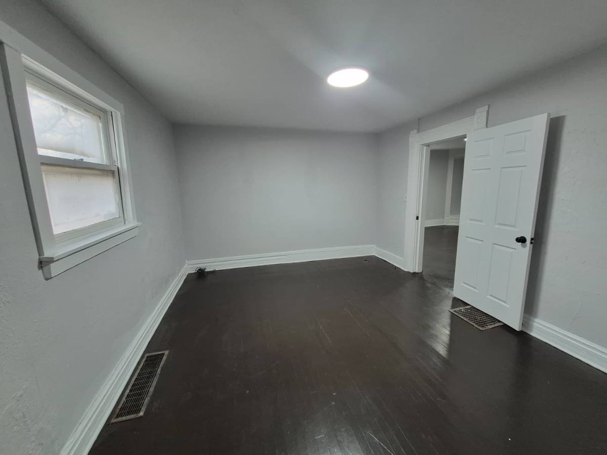 House for rent at 305 N Pershing Dr, Muncie, IN 47305
