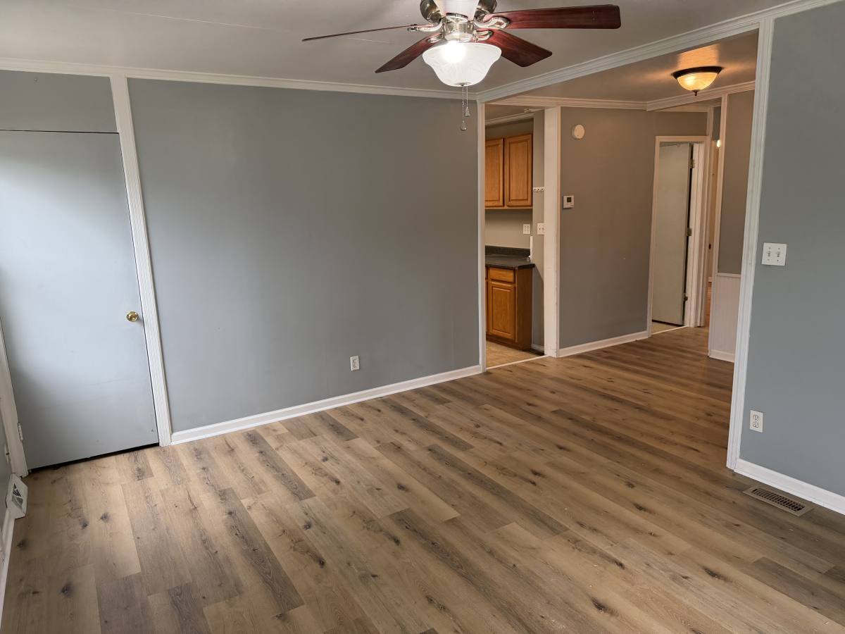 House for rent at 918 NE 44th Terrace, Kansas City, MO 64119
