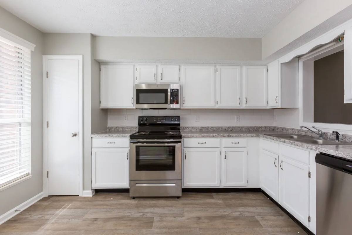 Townhouse for rent at Dunbar Townhomes, 291 Dunbar Cave Rd, Clarksville, TN 37043