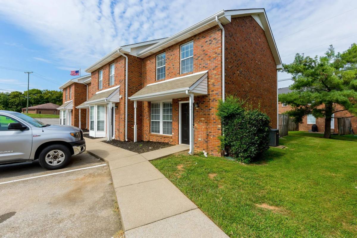 Townhouse for rent at Dunbar Townhomes, 291 Dunbar Cave Rd, Clarksville, TN 37043