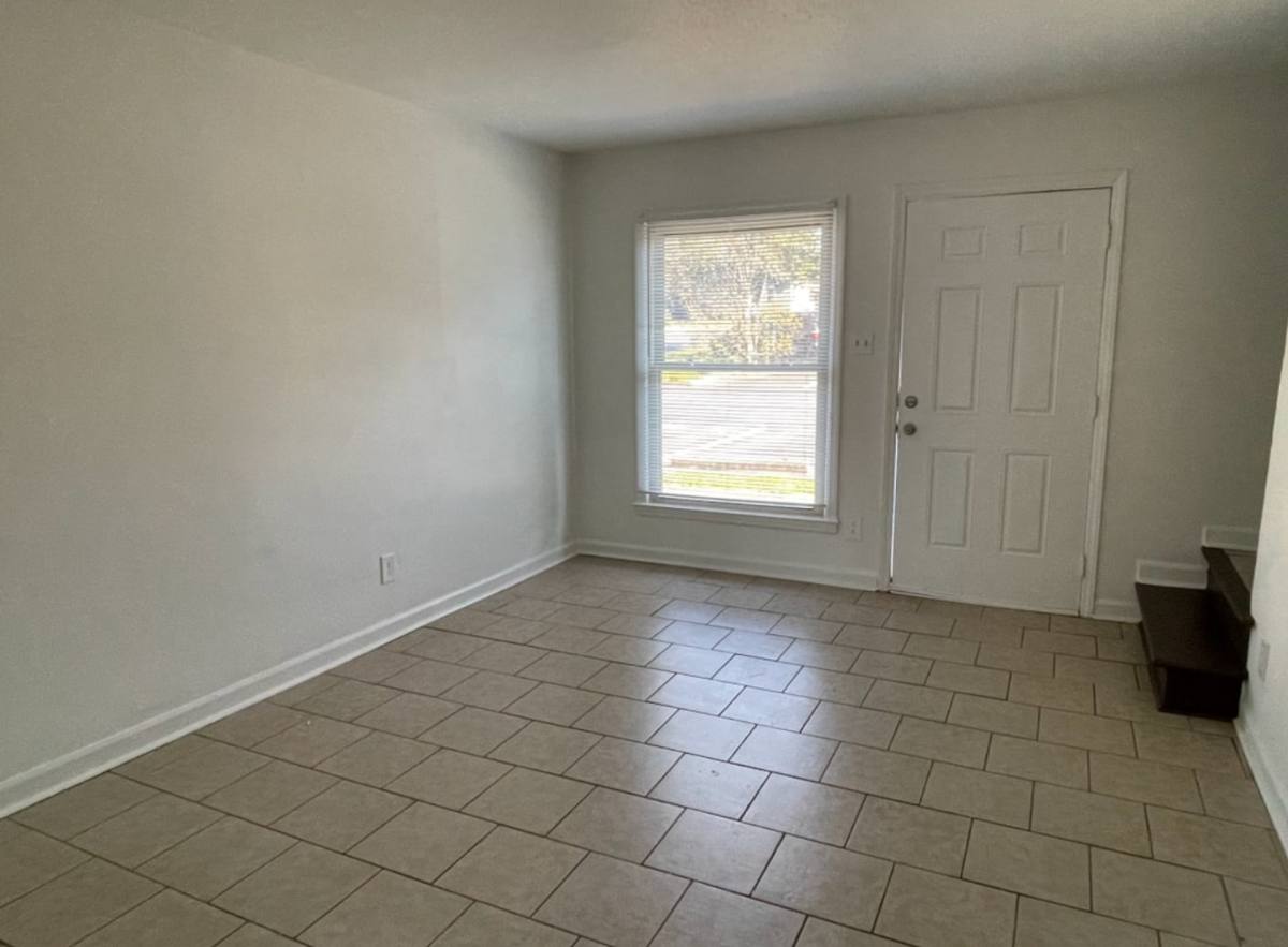Townhouse for rent at 1118 Marble St, Charlotte, NC 28208