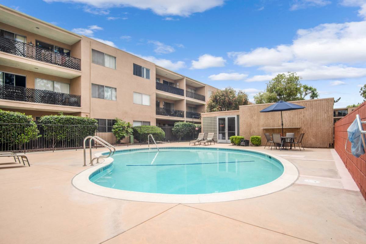 Apartment for rent at 10200 De Soto Ave, Chatsworth, CA 91311