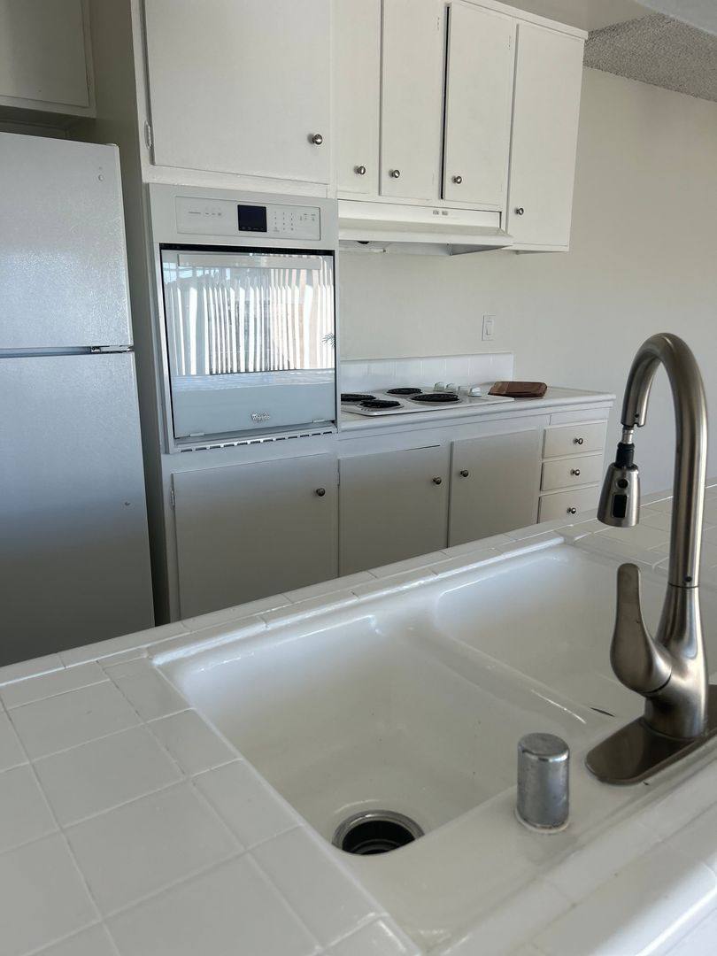 Apartment for rent at 10200 De Soto Ave, Chatsworth, CA 91311