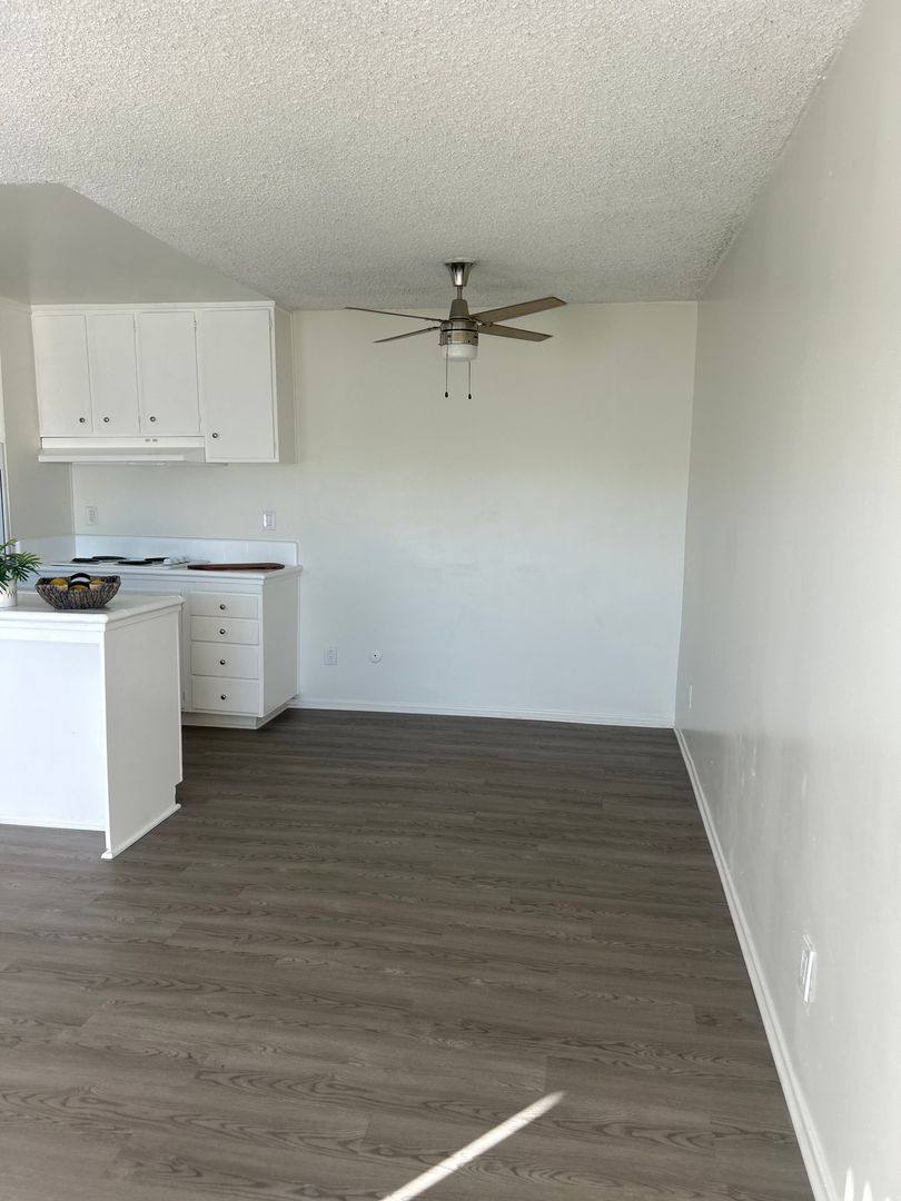Apartment for rent at 10200 De Soto Ave, Chatsworth, CA 91311