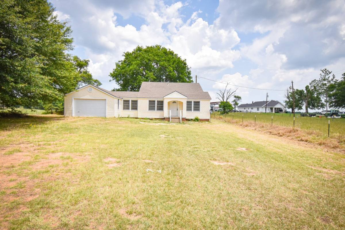 House for rent at 13292 Highway 110 N, Tyler, TX 75704