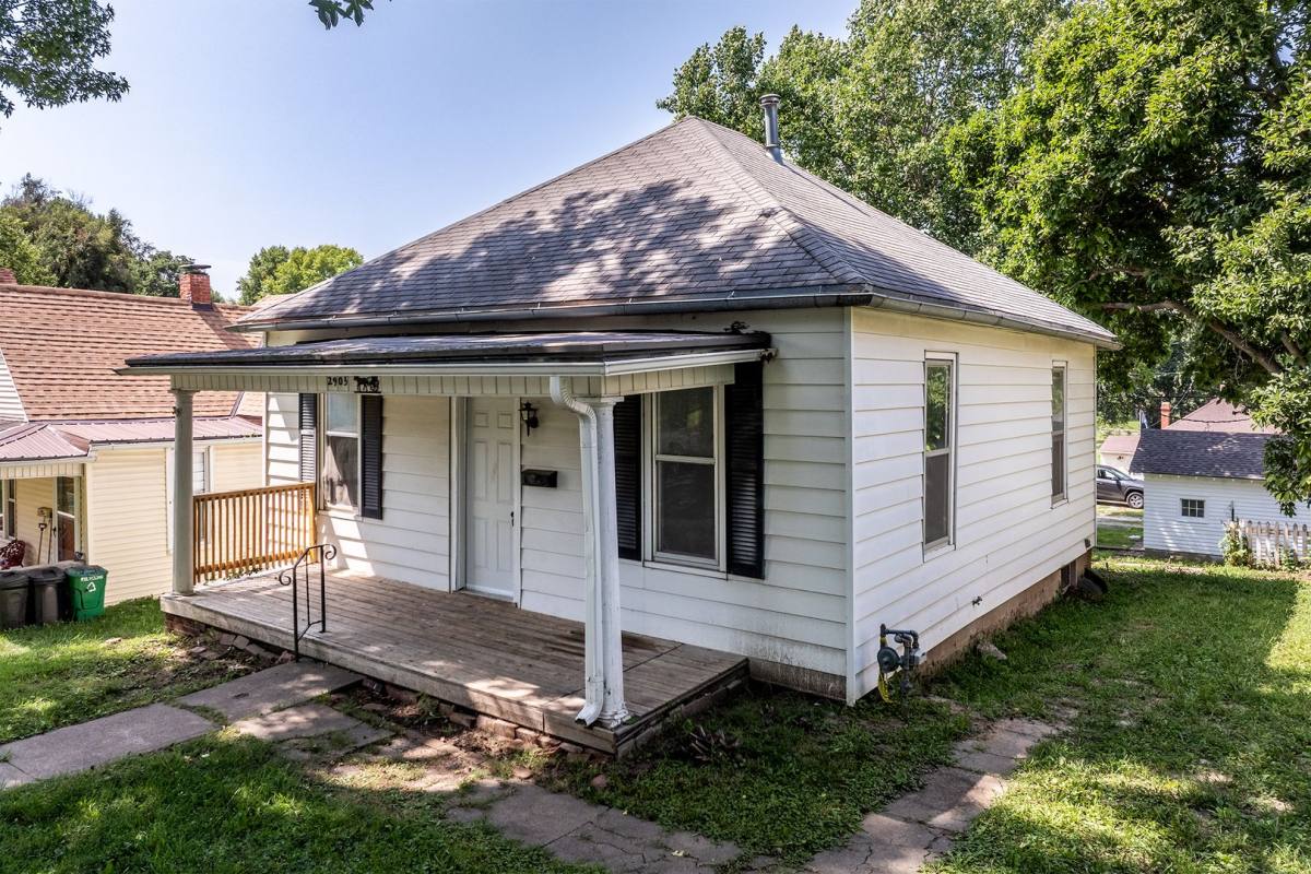 House for rent at 2905 Olive St, Saint Joseph, MO 64507