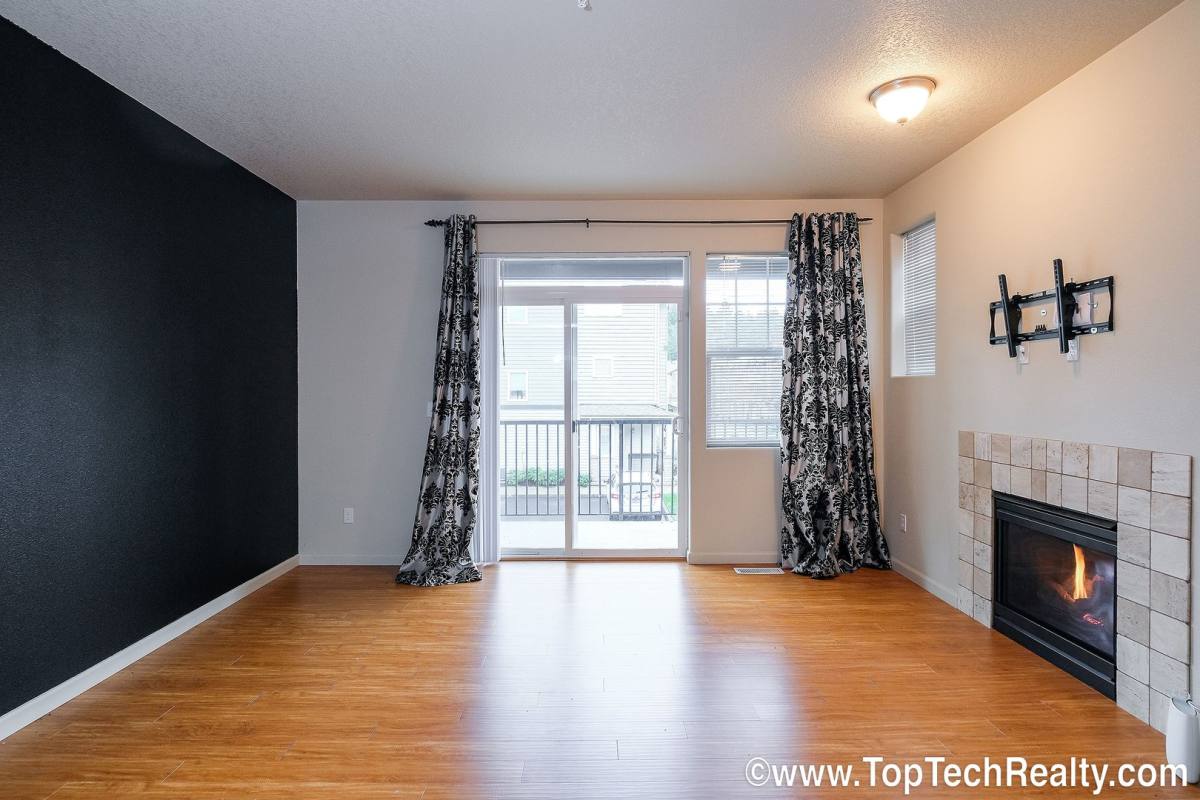 Townhouse for rent at 477 NW Edgeway Dr, Beaverton, OR 97006