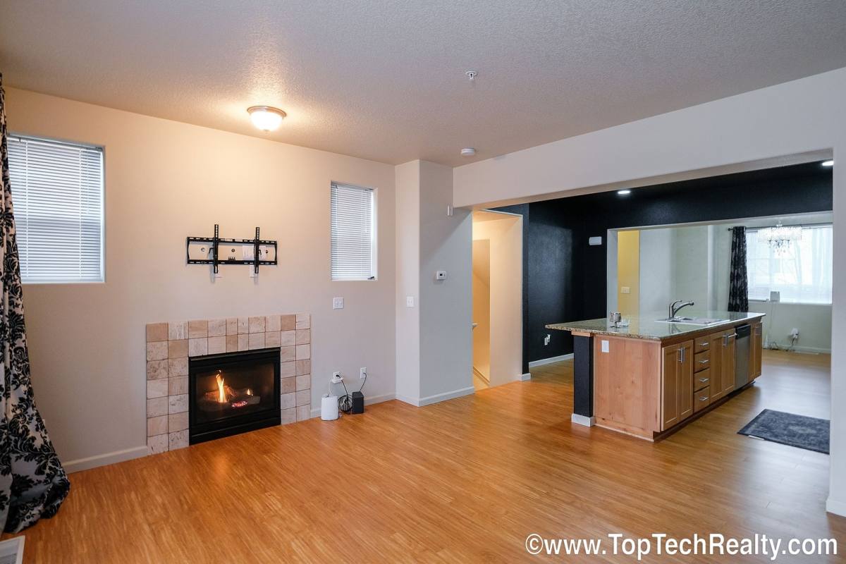 Townhouse for rent at 477 NW Edgeway Dr, Beaverton, OR 97006