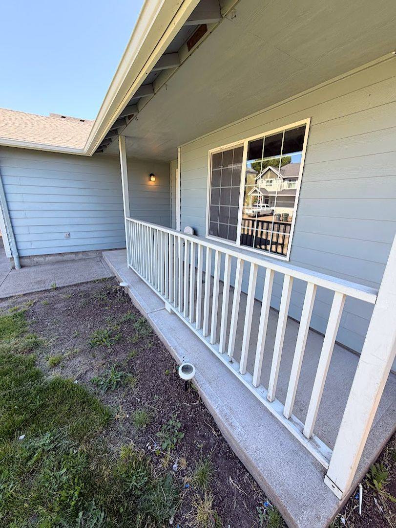 House for rent at 5188 Perry St, Salem, OR 97303