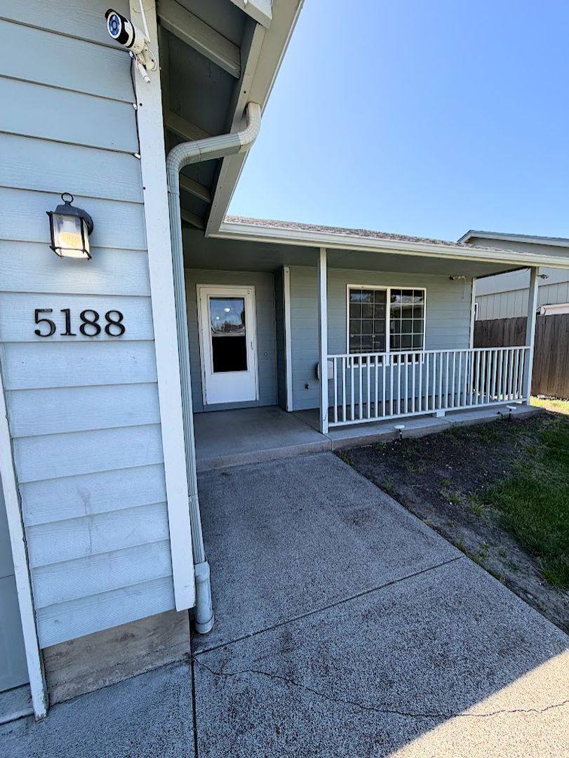 House for rent at 5188 Perry St, Salem, OR 97303