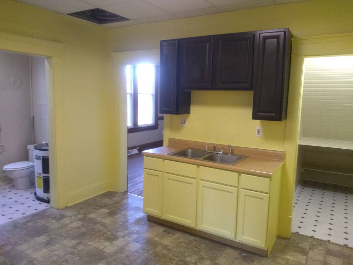 Apartment for rent at 515 Lee Ave, Clarksburg, WV 26301