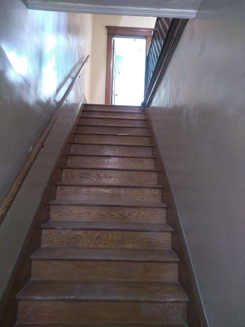 Apartment for rent at 515 Lee Ave, Clarksburg, WV 26301