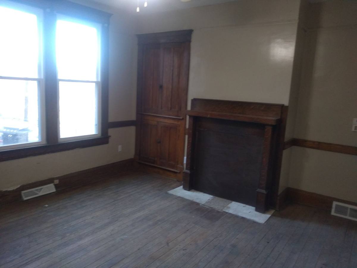 Apartment for rent at 515 Lee Ave, Clarksburg, WV 26301