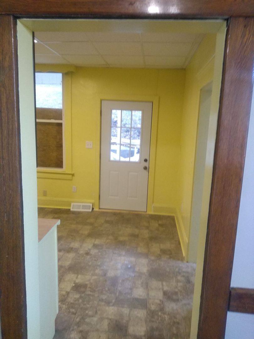 Apartment for rent at 515 Lee Ave, Clarksburg, WV 26301