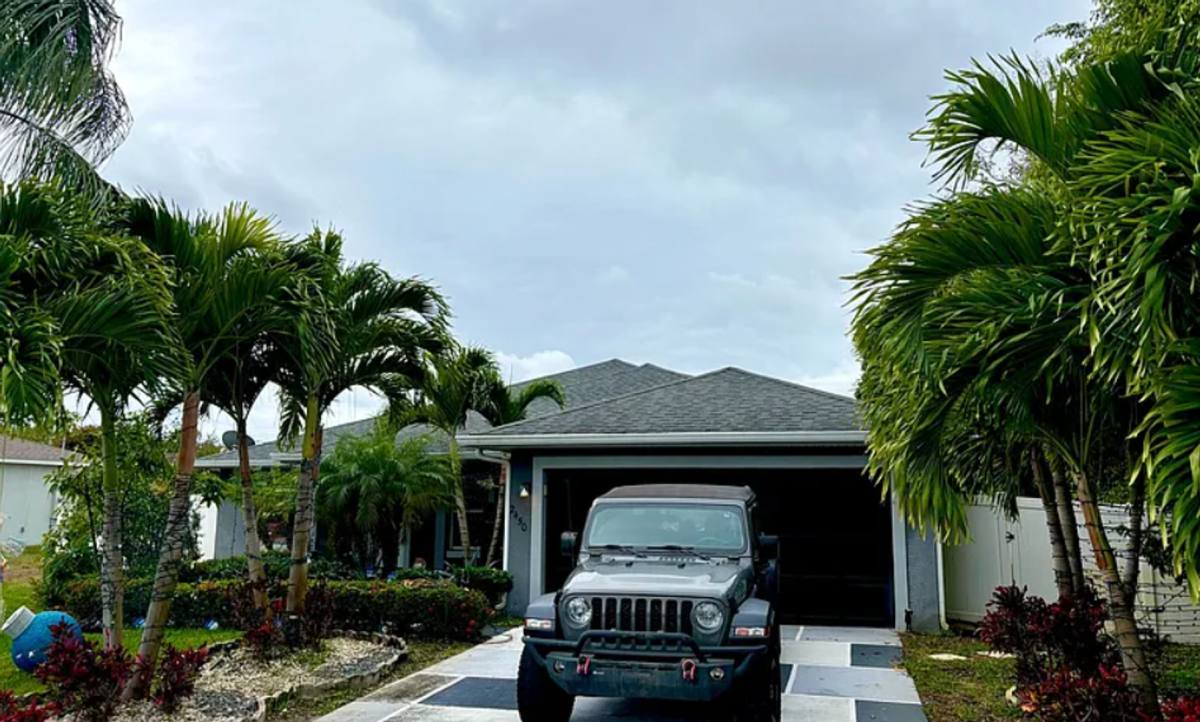 Apartment for rent at 2450 SW Cameo Blvd, Port Saint Lucie, FL 34953