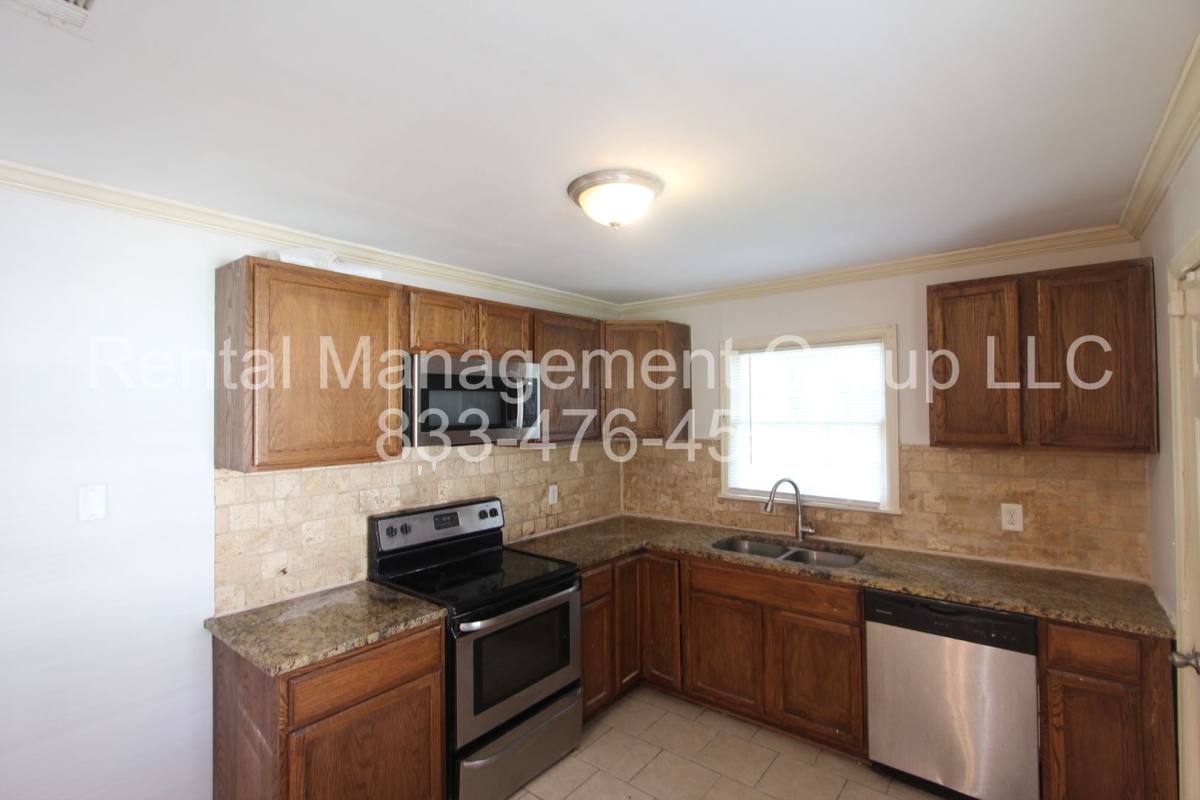 House for rent at 201 Rose Dr, Birmingham, AL 35215