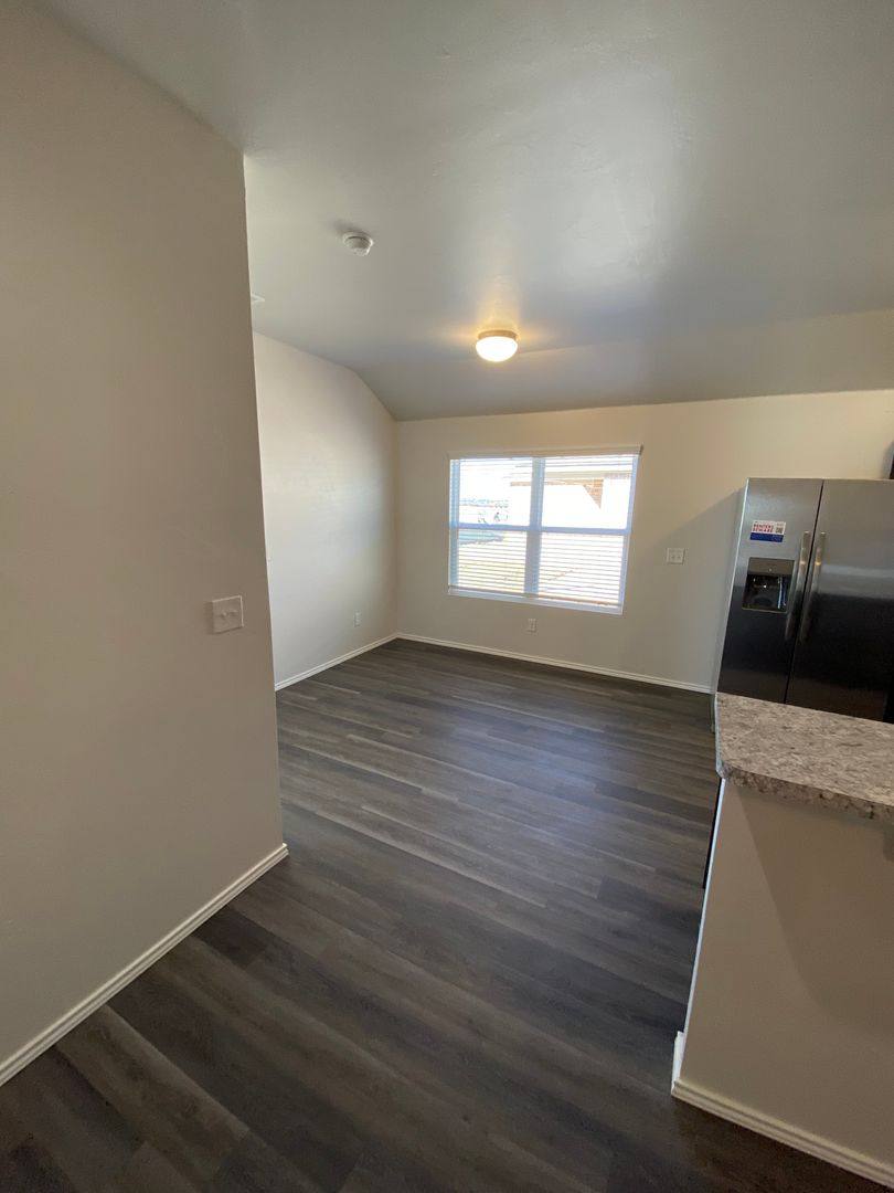 House for rent at 11708 NW 96th St, Yukon, OK 73099