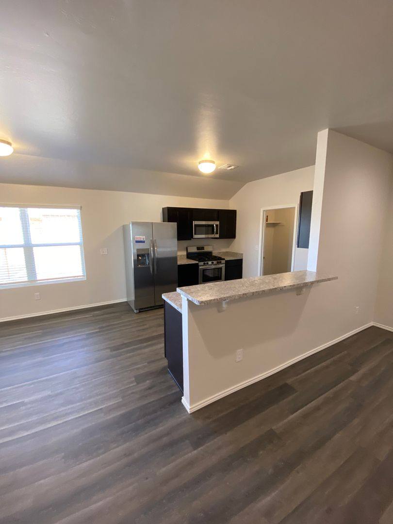 House for rent at 11708 NW 96th St, Yukon, OK 73099