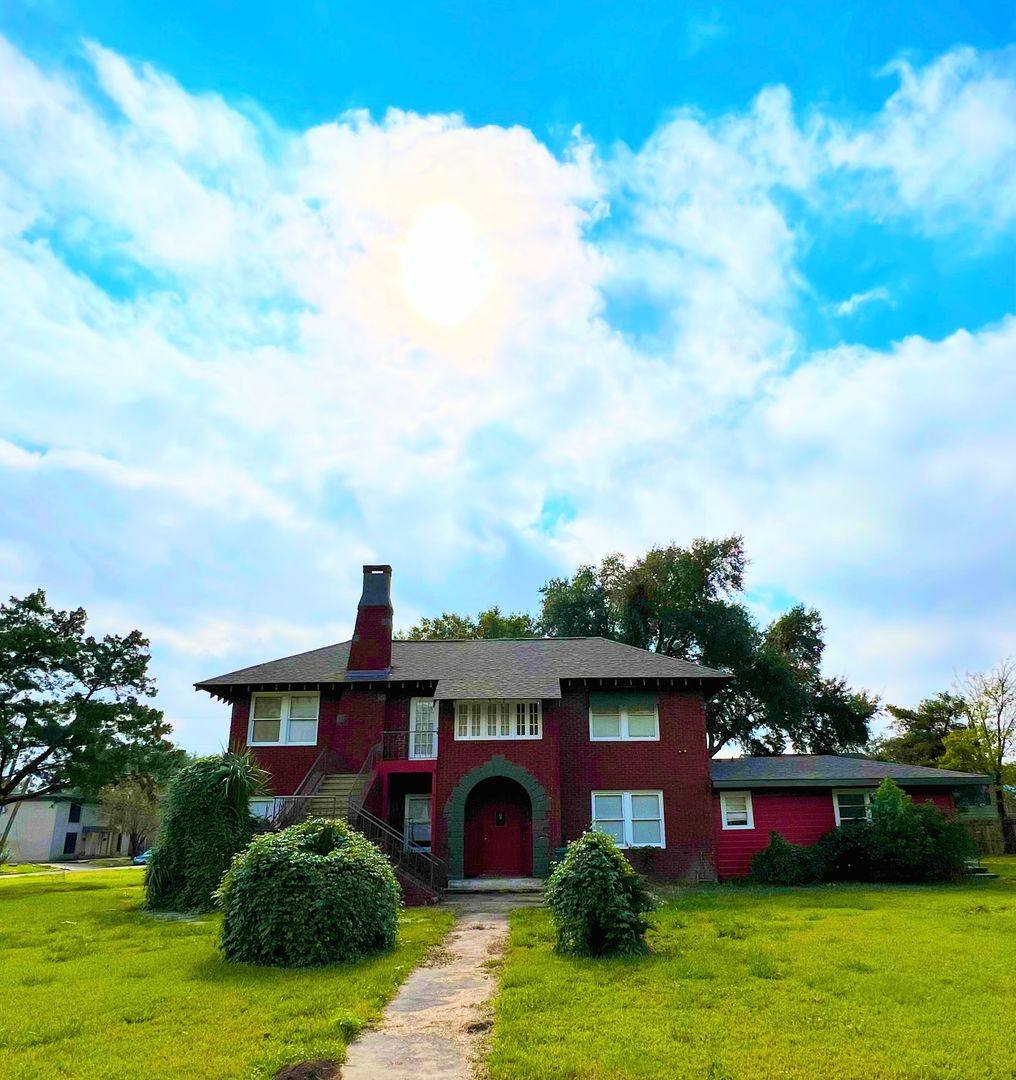 Apartment for rent at 2355 Pecos St, Beaumont, TX 77702