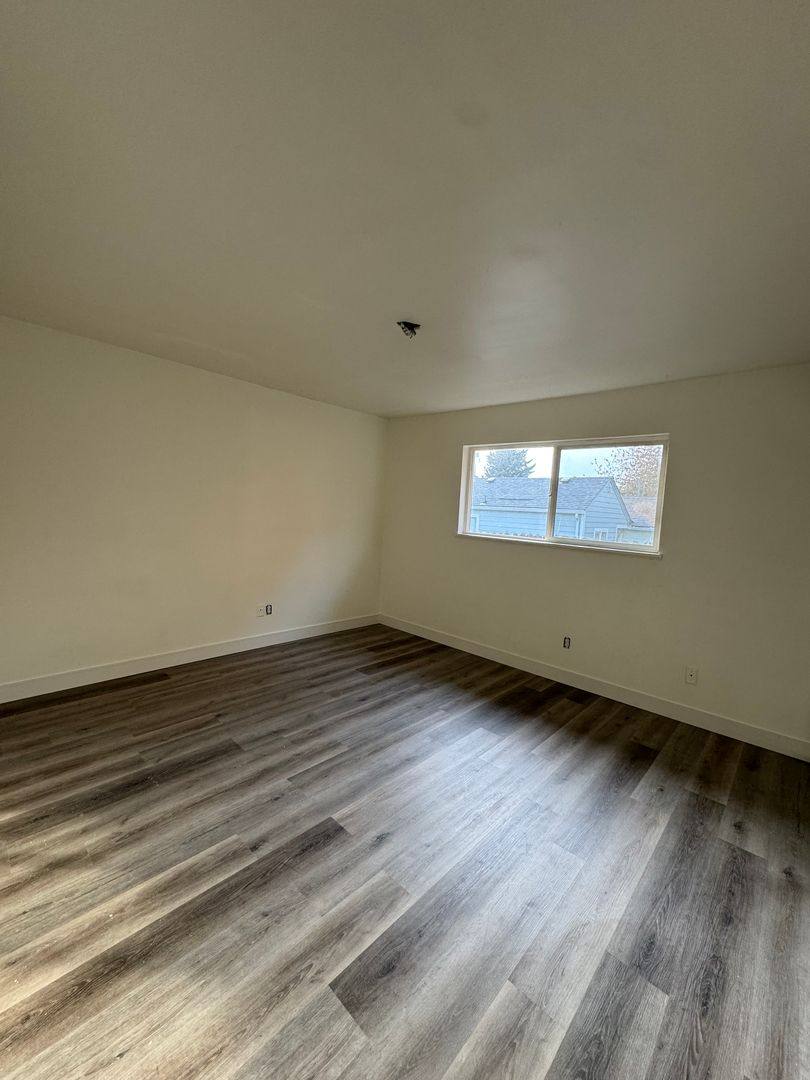 Apartment for rent at 2409 E Millplain Blvd, Vancouver, WA 98661