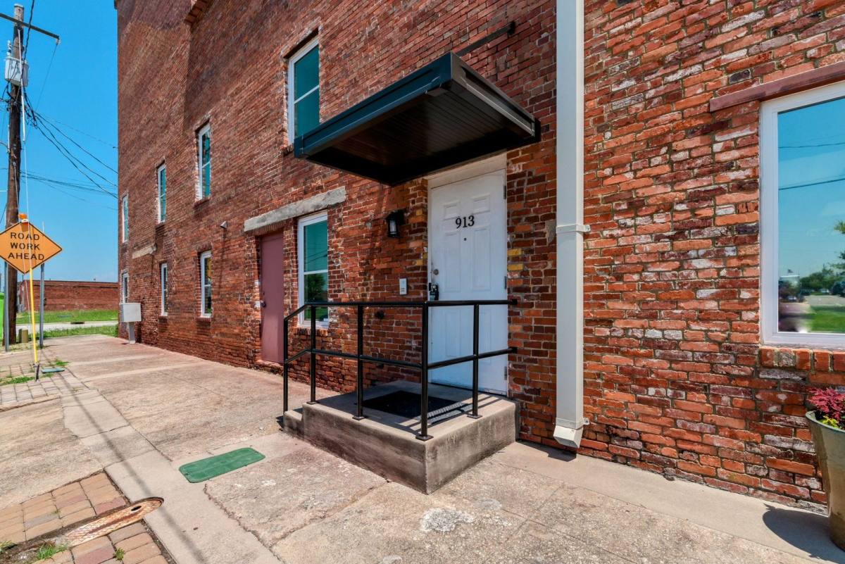 Apartment for rent at 913 Walker St #102, Augusta, GA 30901
