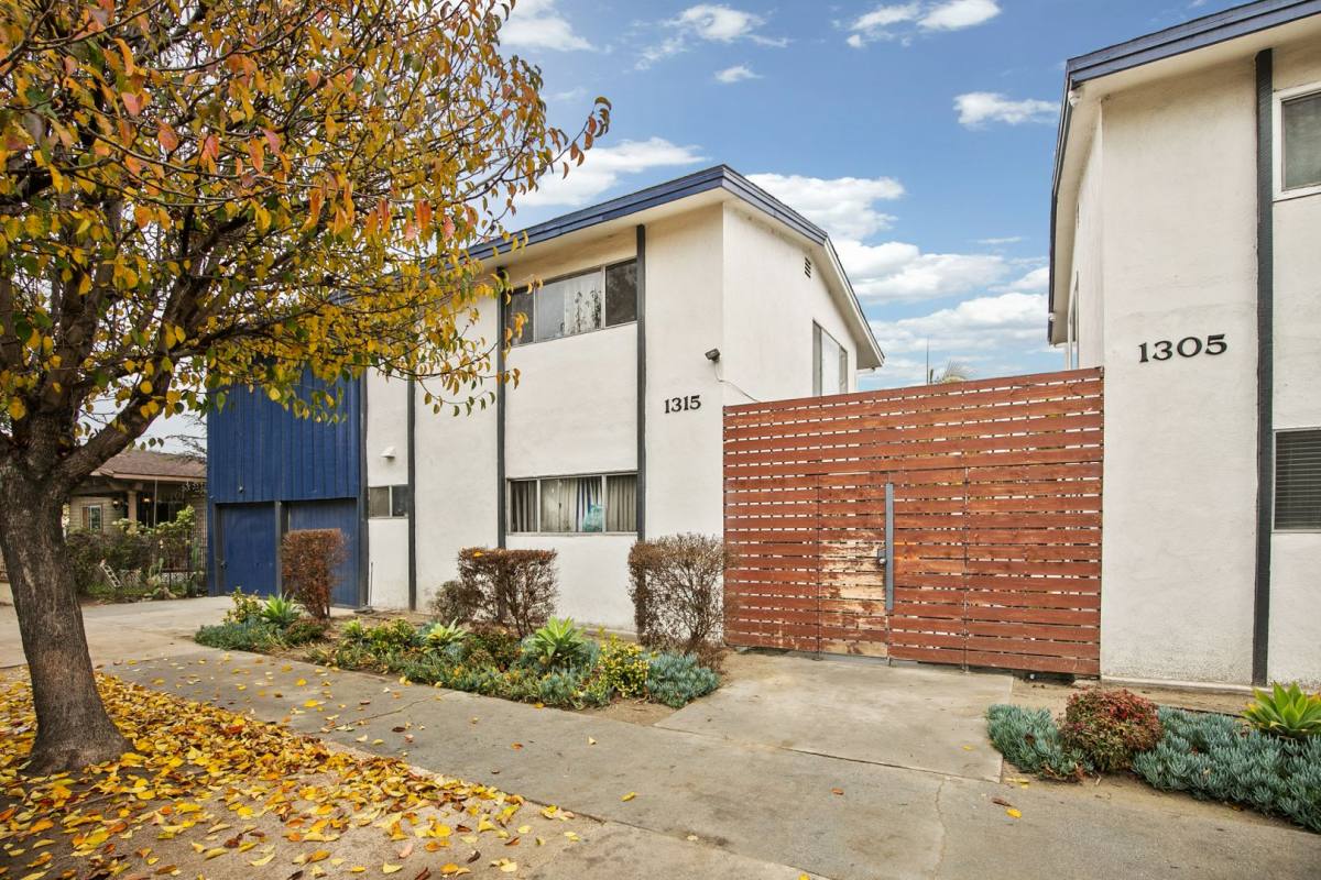 Apartment for rent at 1315 W 19th St, Long Beach, CA 90810