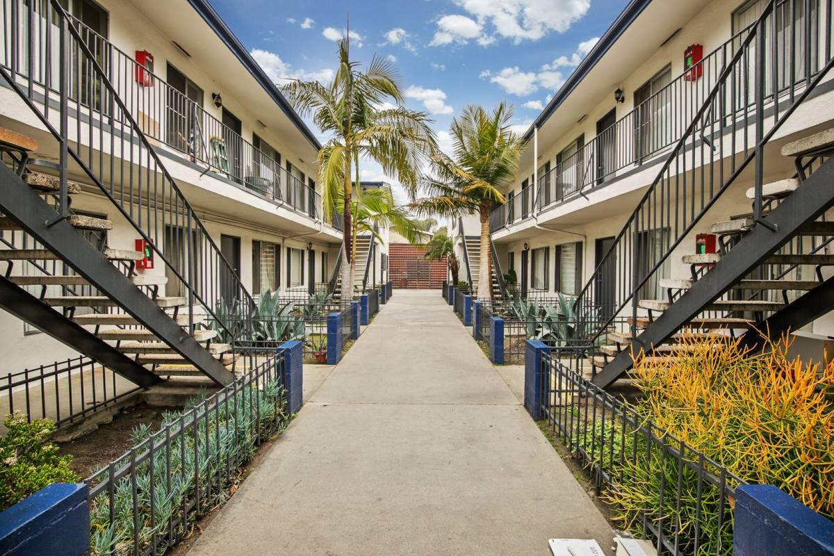 Apartment for rent at 1315 W 19th St, Long Beach, CA 90810