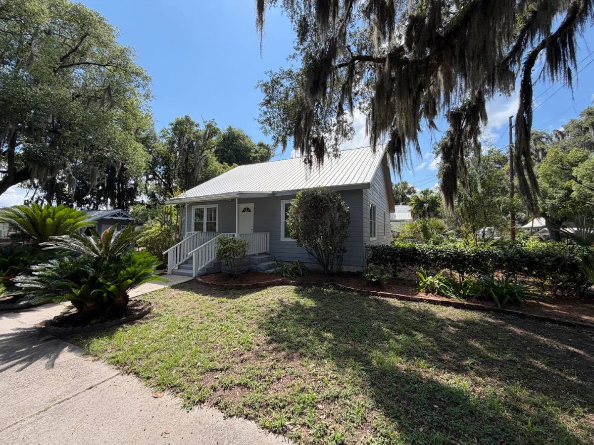 House for rent at 107 Screven St, Darien, GA 31305