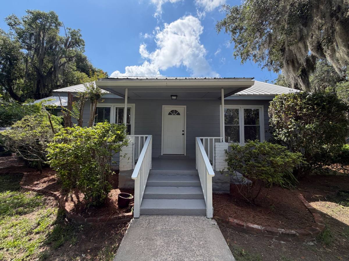 House for rent at 107 Screven St, Darien, GA 31305