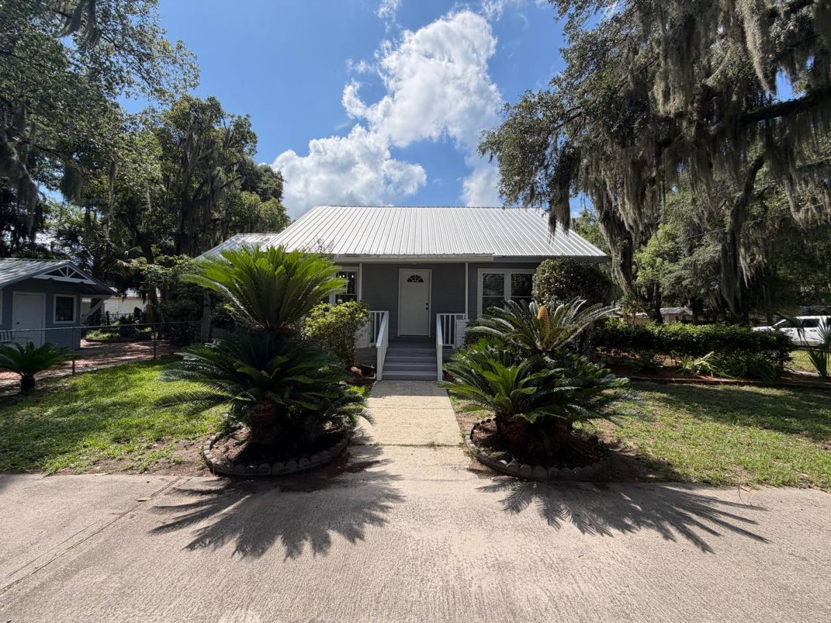 House for rent at 107 Screven St, Darien, GA 31305