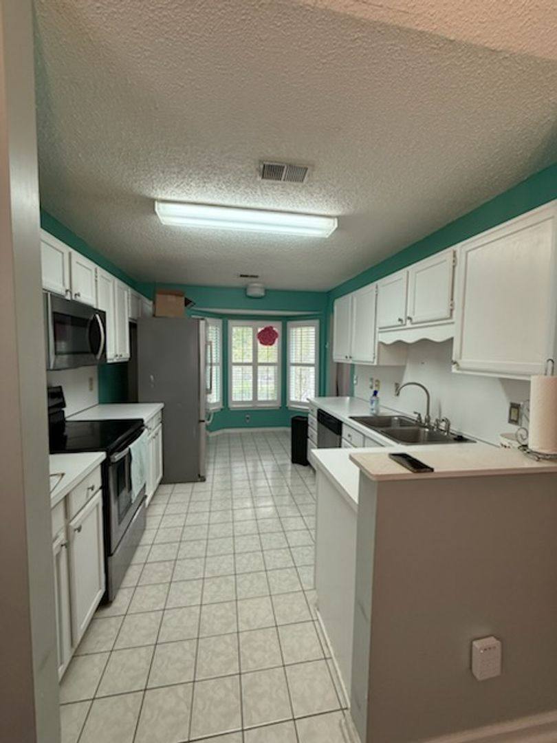 House for rent at 1325 Parkwood Dr, Florence, SC 29505