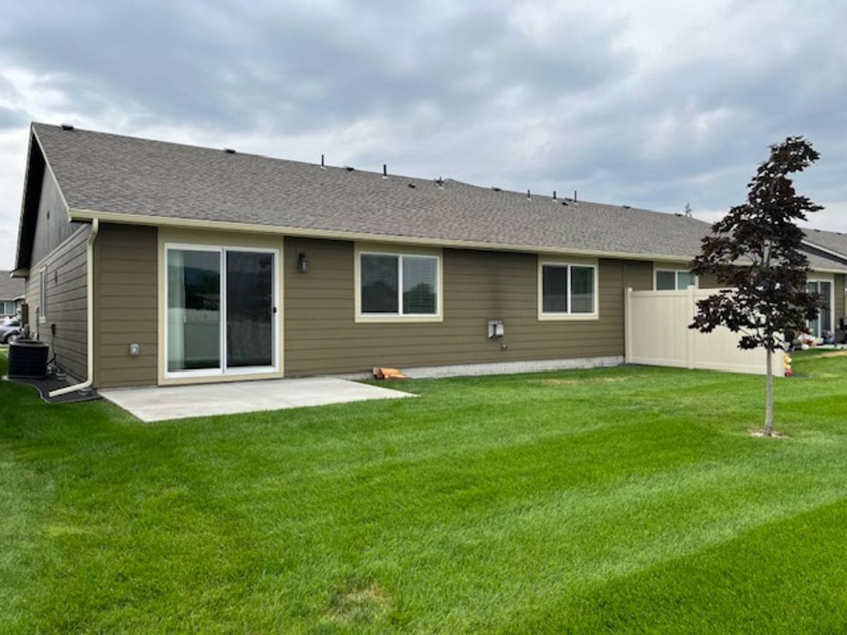 Apartment for rent at 17910 - 17912 E Shannon Ave, Greenacres, WA 99016