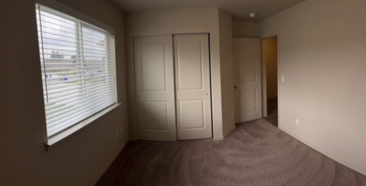 Apartment for rent at 17910 - 17912 E Shannon Ave, Greenacres, WA 99016