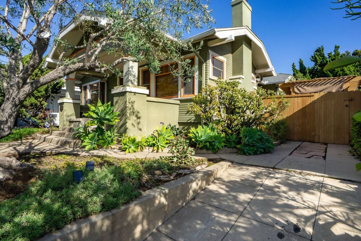 Townhouse for rent at 3635 Pershing Ave, San Diego, CA 92104