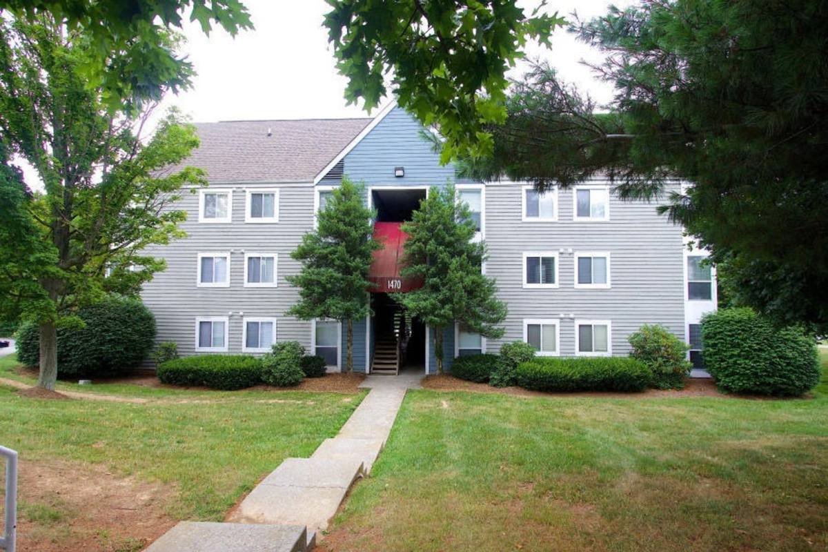 Apartment for rent at 1470 Seneca Dr, Blacksburg, VA 24060