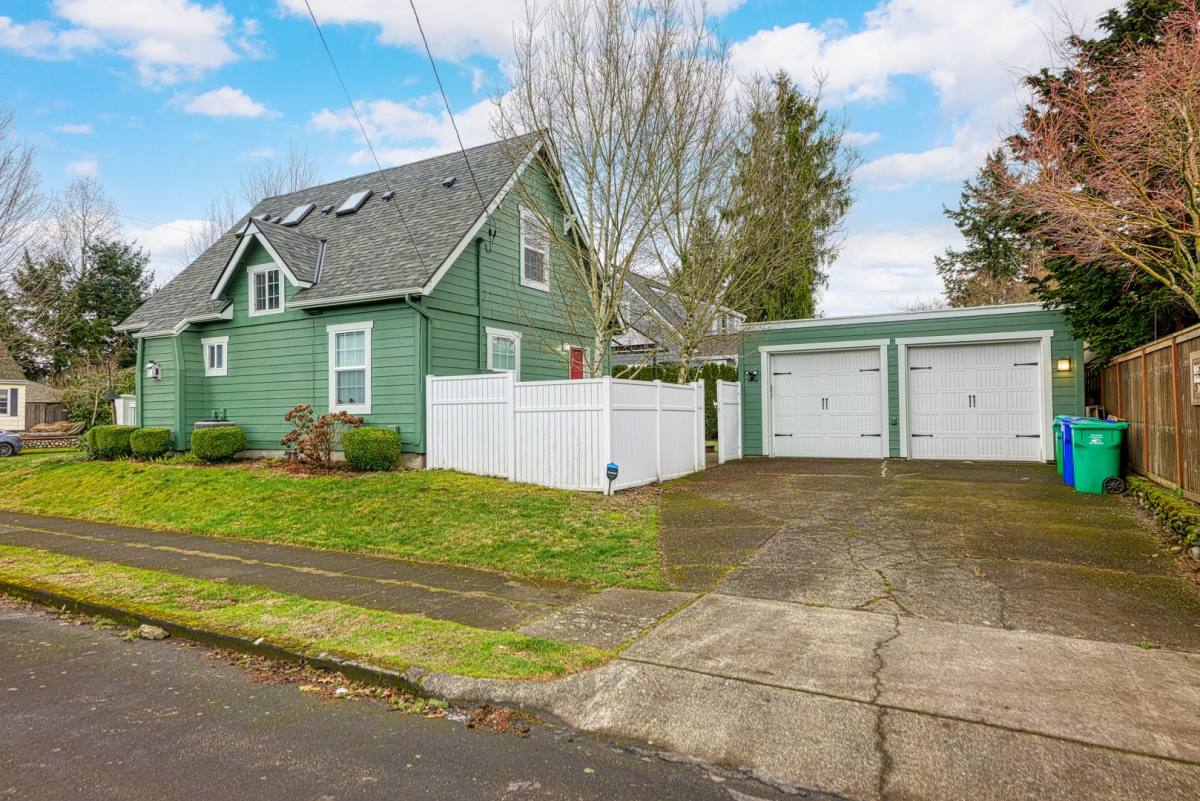 House for rent at 1837 NE 63rd Ave, Portland, OR 97213