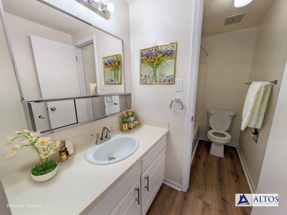 Apartment for rent at 5638 S Fox Circle, Littleton, CO 80120
