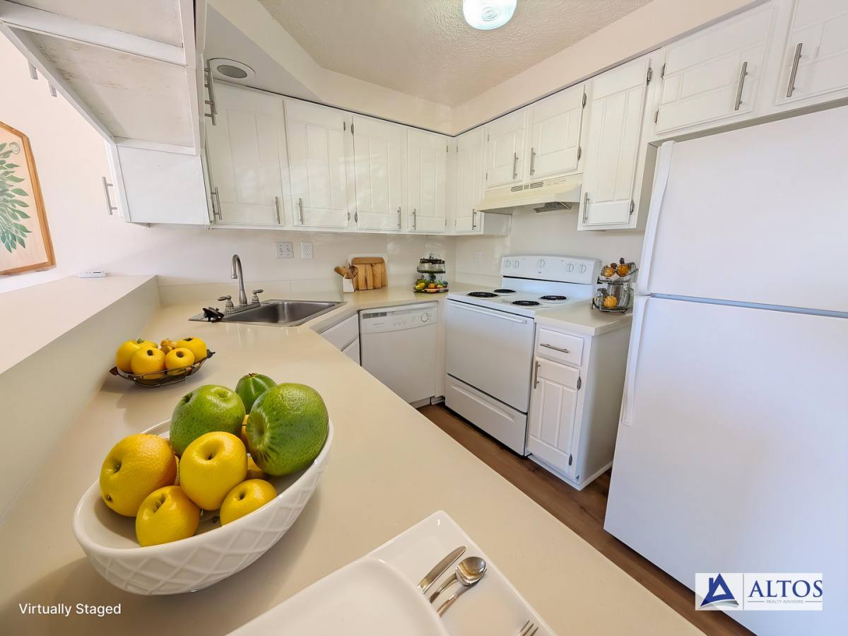 Apartment for rent at 5638 S Fox Circle, Littleton, CO 80120