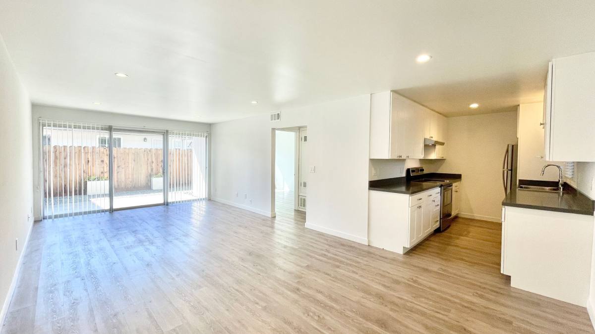 Apartment for rent at 914 Mountain View Ave, Mountain View, CA 94040