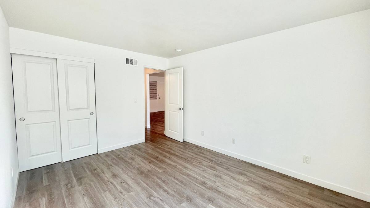 Apartment for rent at 914 Mountain View Ave, Mountain View, CA 94040