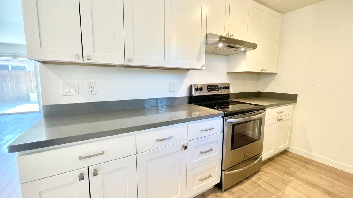 Apartment for rent at 914 Mountain View Ave, Mountain View, CA 94040