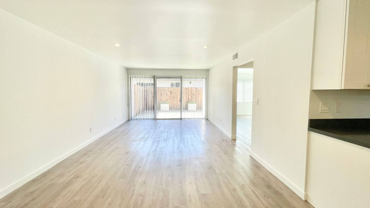 Apartment for rent at 914 Mountain View Ave, Mountain View, CA 94040