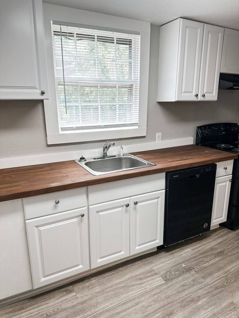 House for rent at 4033 Ivy Ave, Knoxville, TN 37914