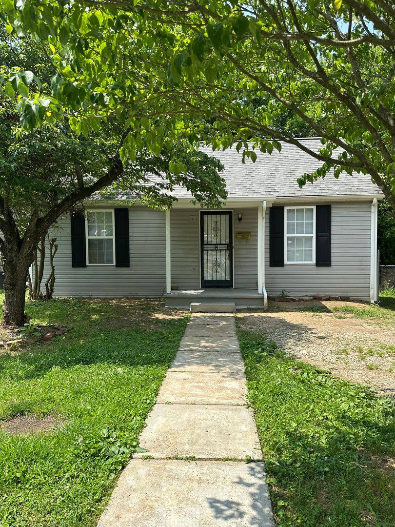 House for rent at 4033 Ivy Ave, Knoxville, TN 37914