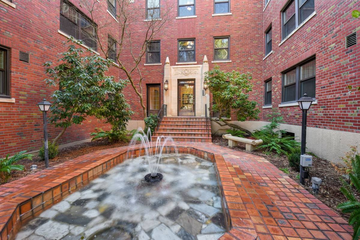 Apartment for rent at 921 1st Ave W, Seattle, WA 98119
