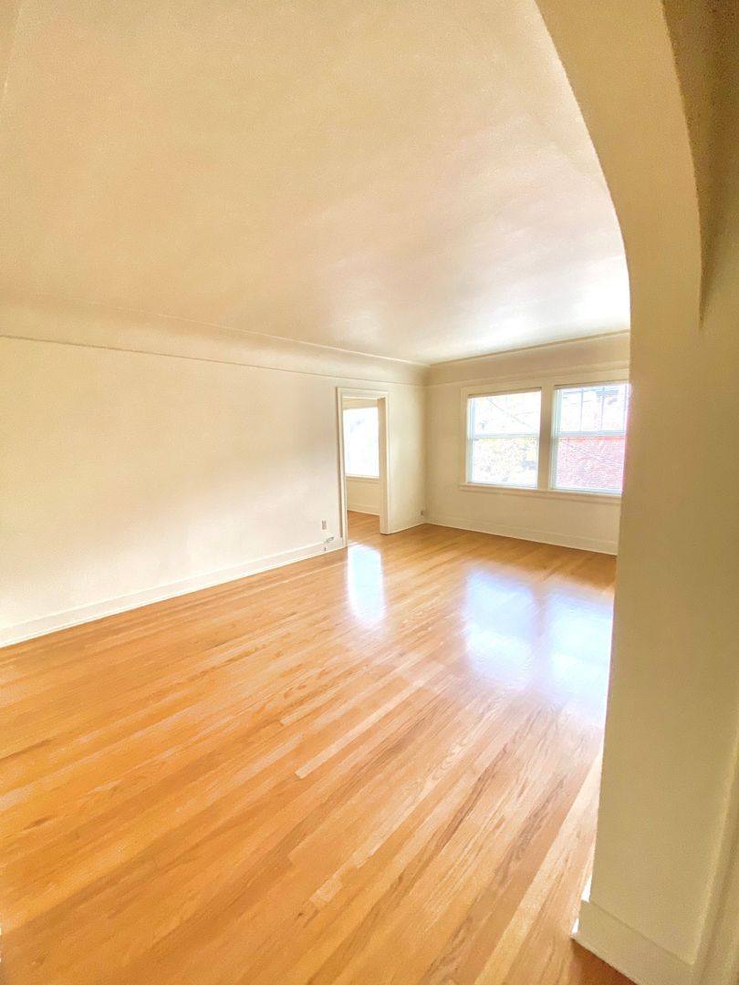Apartment for rent at 921 1st Ave W, Seattle, WA 98119