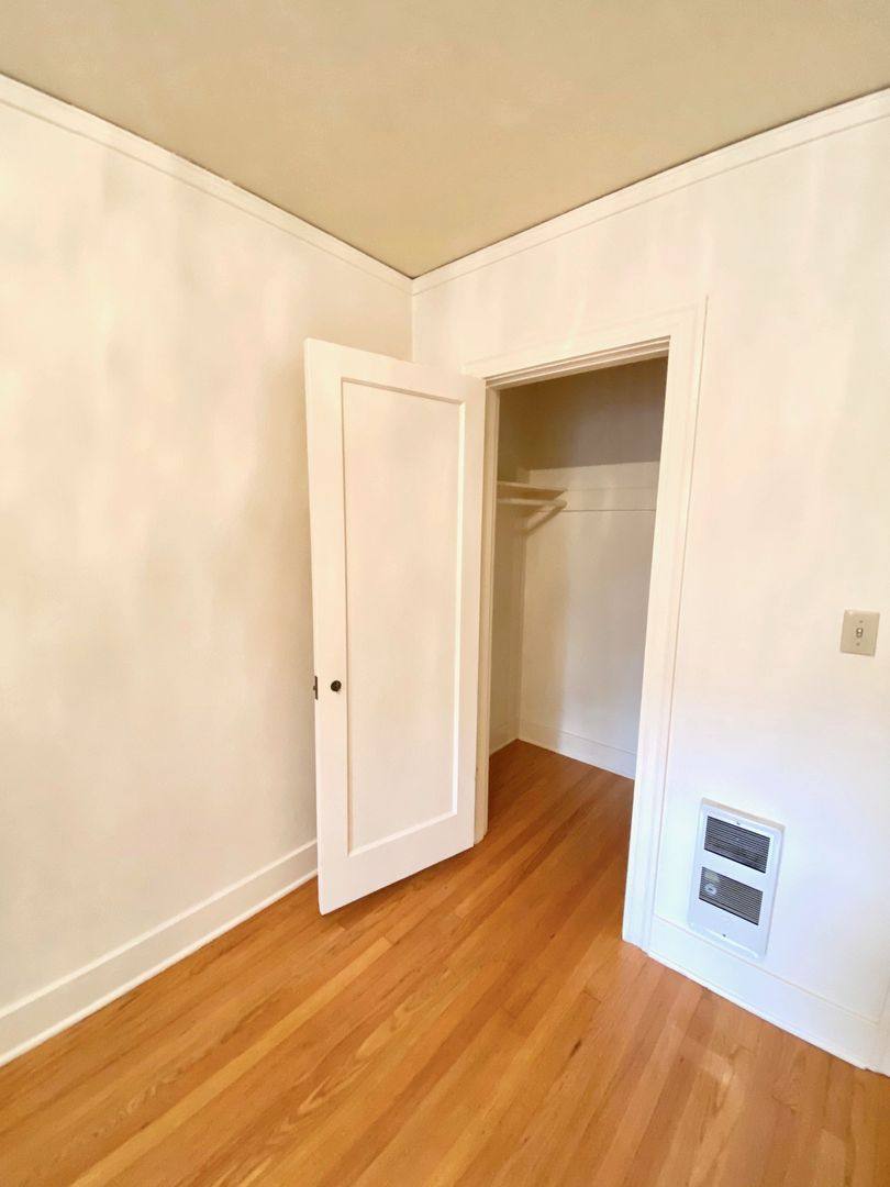 Apartment for rent at 921 1st Ave W, Seattle, WA 98119