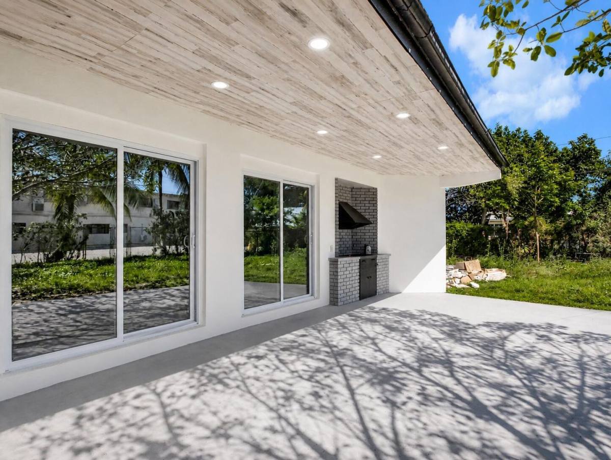 House for rent at 12845 NW 2nd Ave, Miami, FL 33168